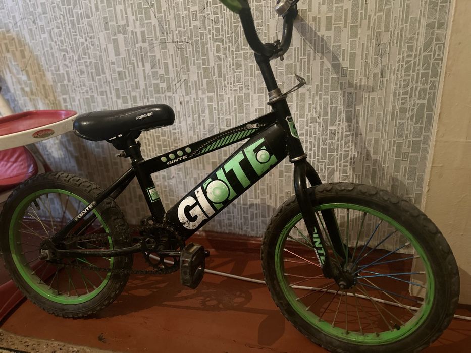 Детский велосипед покрышка 16