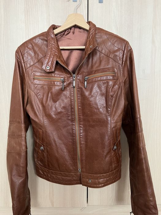 Дамско кожено яке S за около 45кг