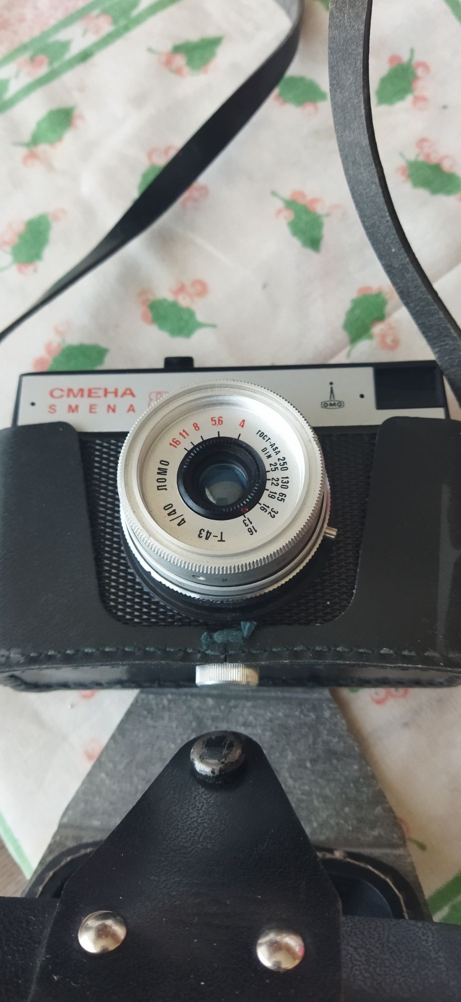 Фотоапарат Смена 8 М ,в отлично състояние.