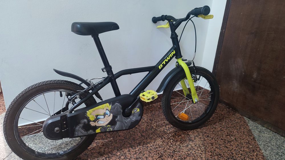 Детско колело Btwin 500 dark hero 16"