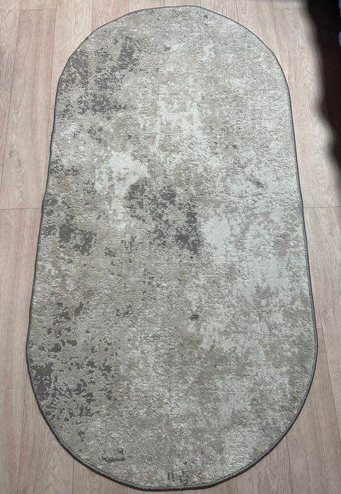 Продам хороший турецкий ковер 100 на 200