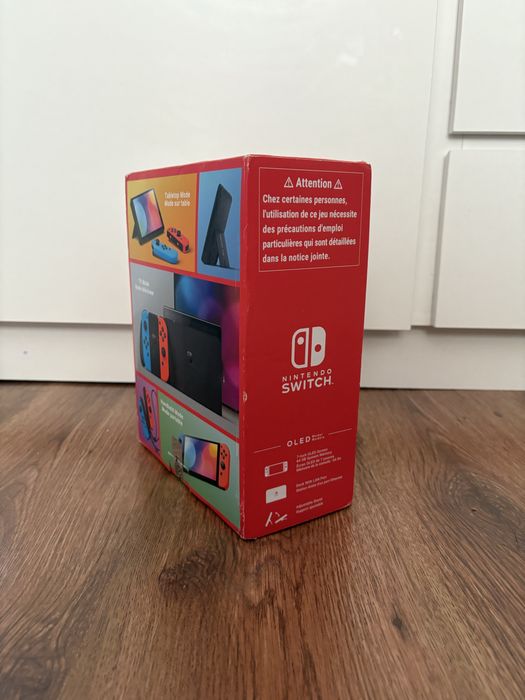 Продавам Nintendo switch oled в отлично състояние