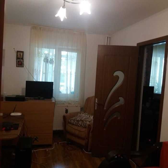 Apartament 2 camere semidecomandat J euri Pitesti