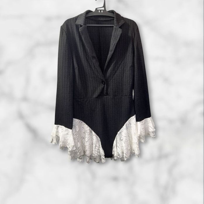 Rochie tip body cu dantelă