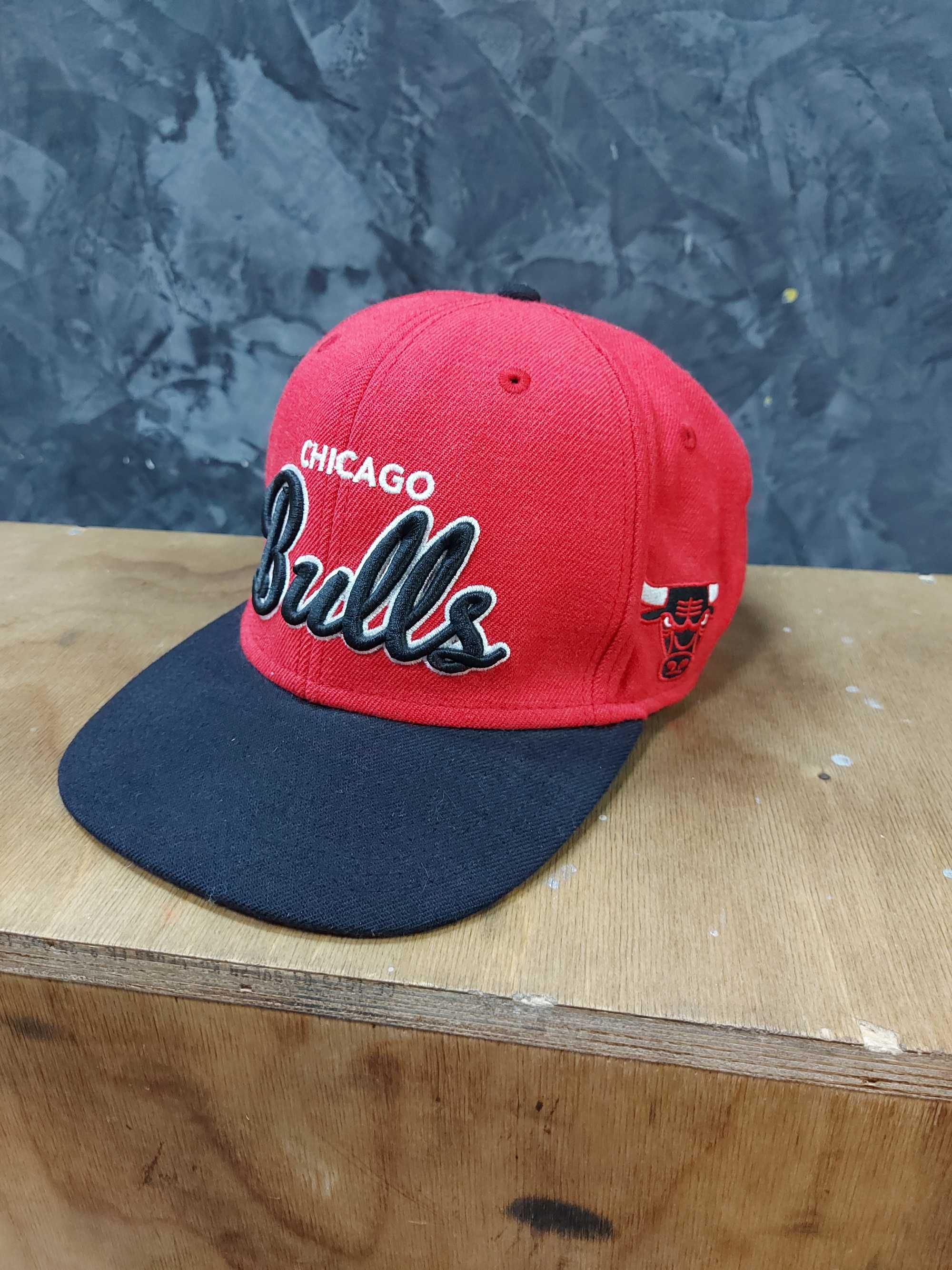 Mitchell and ness Bulls NBA шапка