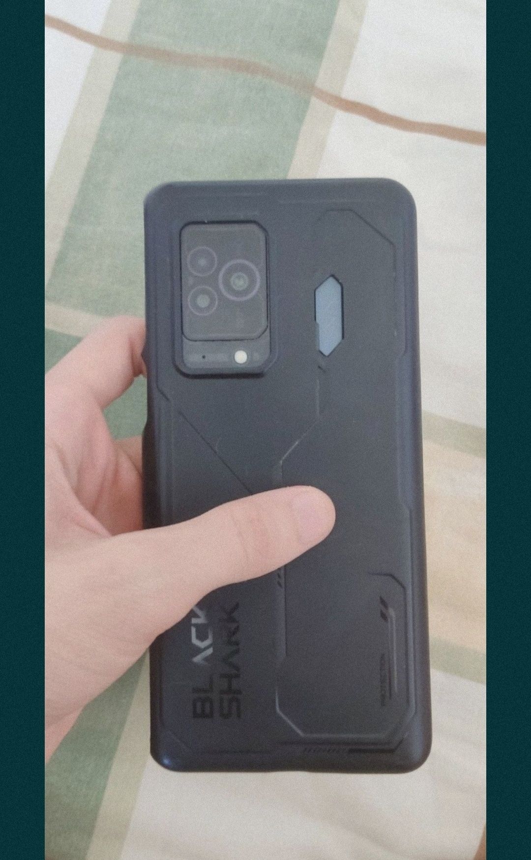 Black Shark 5 pro/256гб/12gb