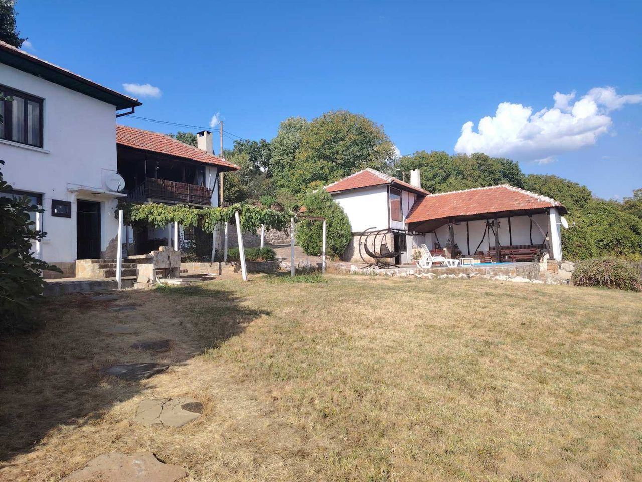 Продава се Къща в с. Брестово, Област Ловеч - 344 кв.м за 400 €/кв.м - Снимка #4