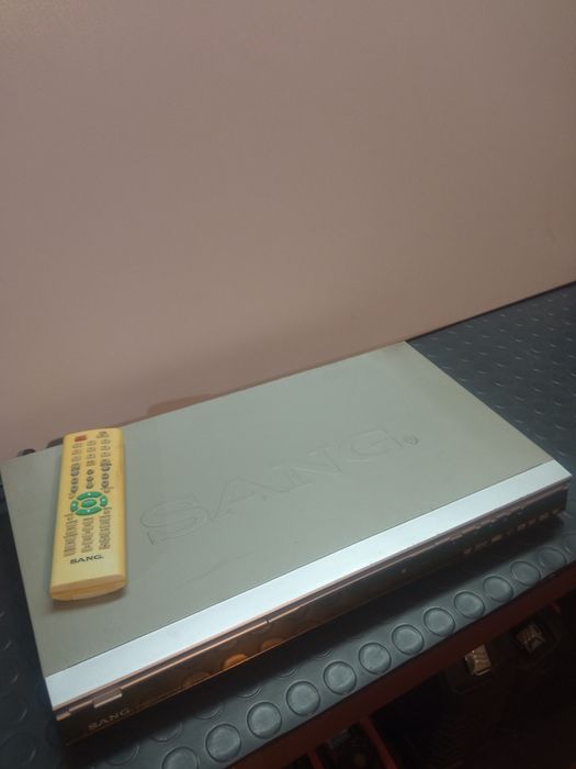DVD player SANG.