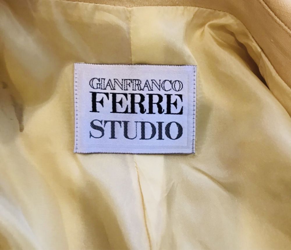Costum Gianfranco Ferre Studio autentic