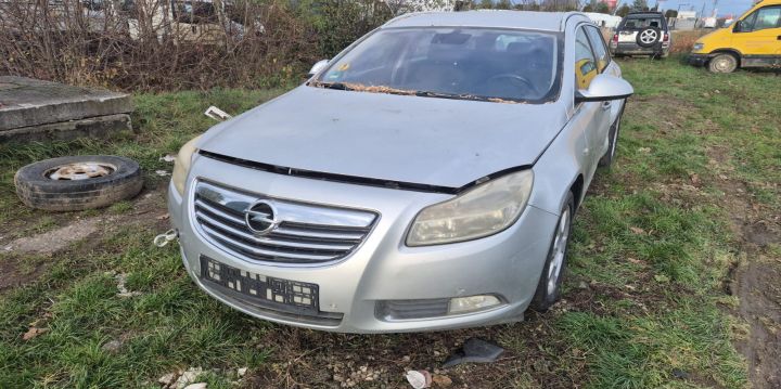 Cheder pe caroserie usa spate dreapta Opel Insignia A
