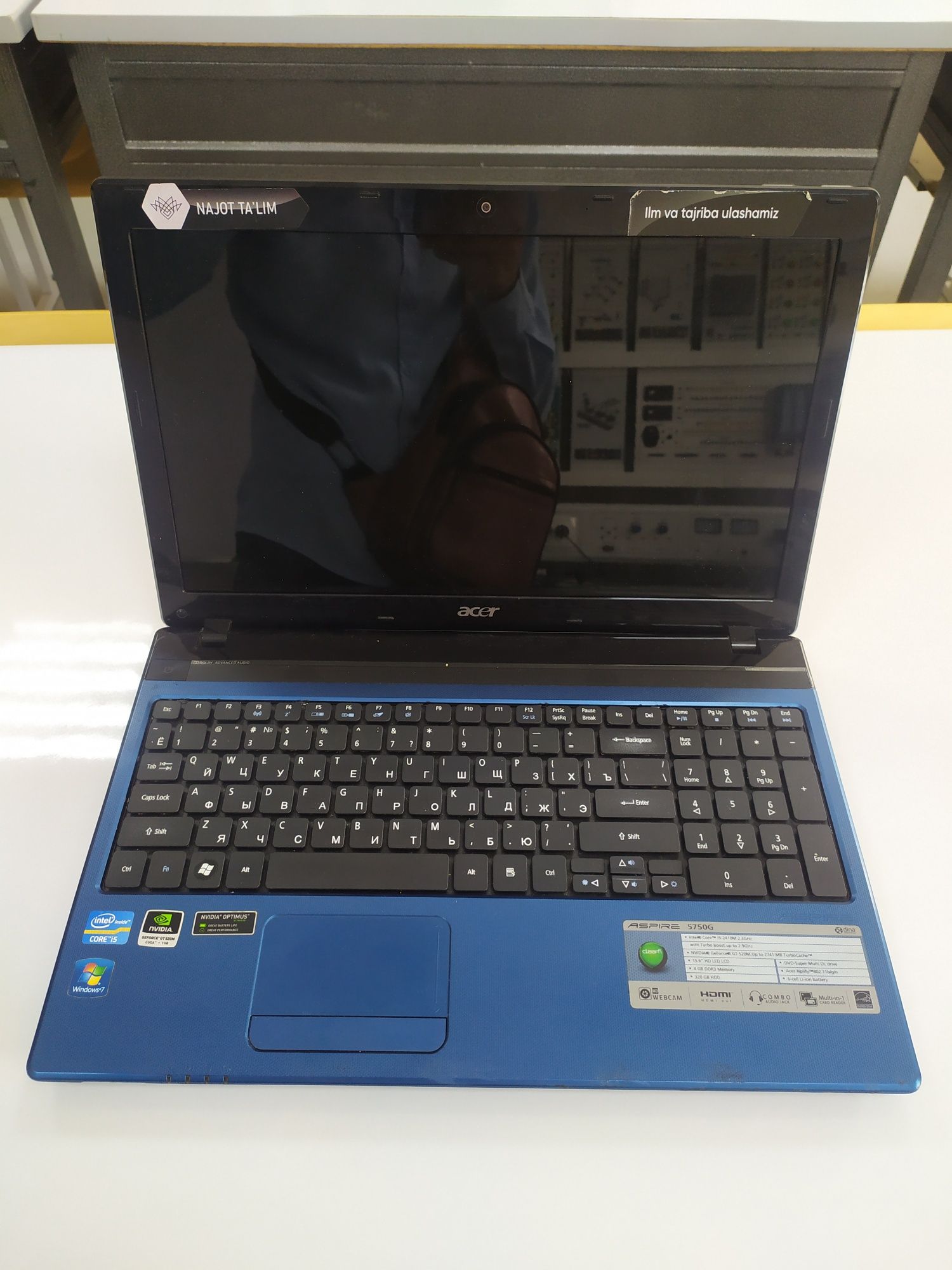 noutbuk acer core i5 -241 OM 2.3 GHz