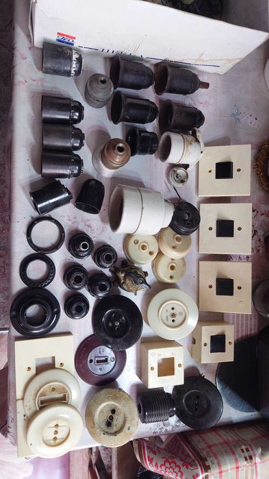 Разные розетки, выключатели,патроны,аксессуары, цены договорные.