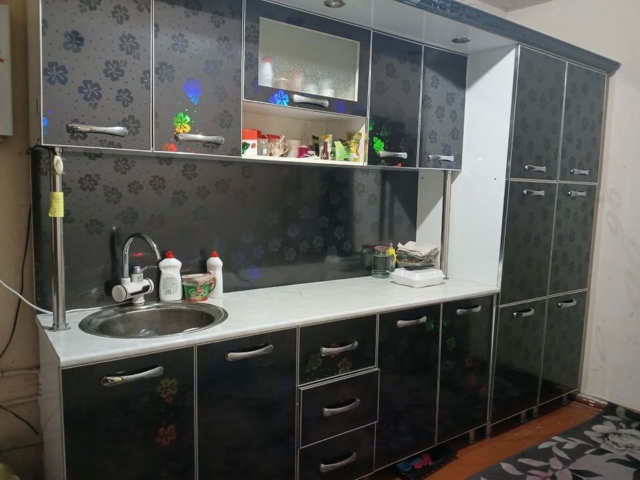 Продается кухонный гарнитур