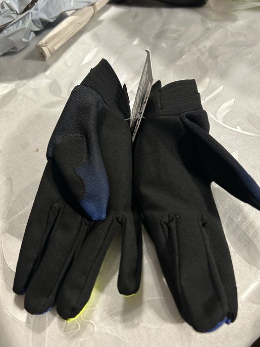 Продавам fxr ръкавици