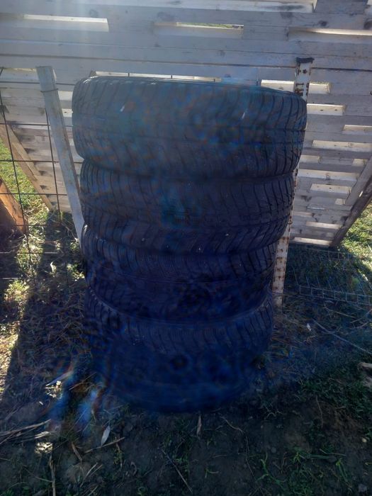 Vând cauciucuri iarna