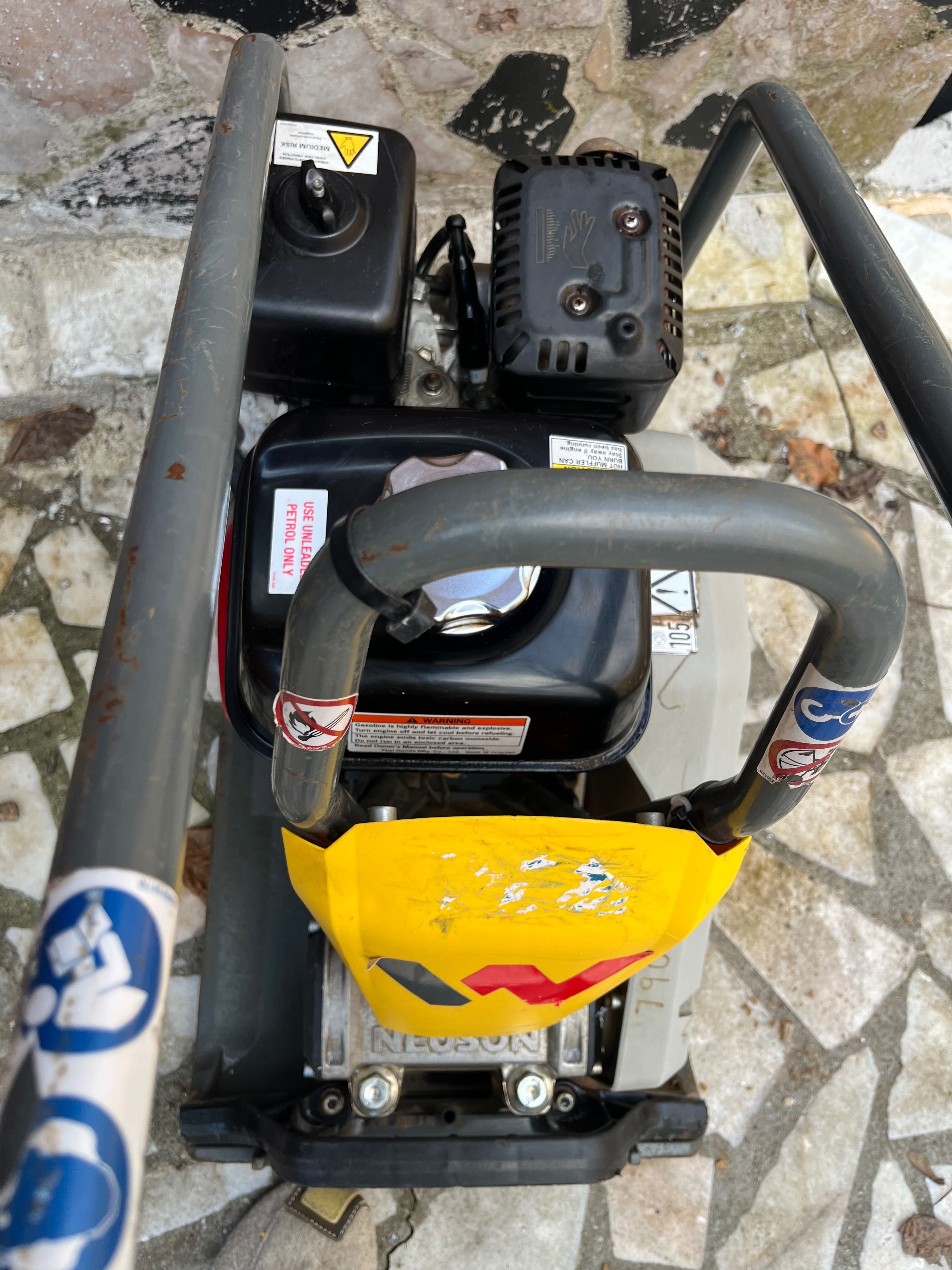 Placa compactoare de închiriat