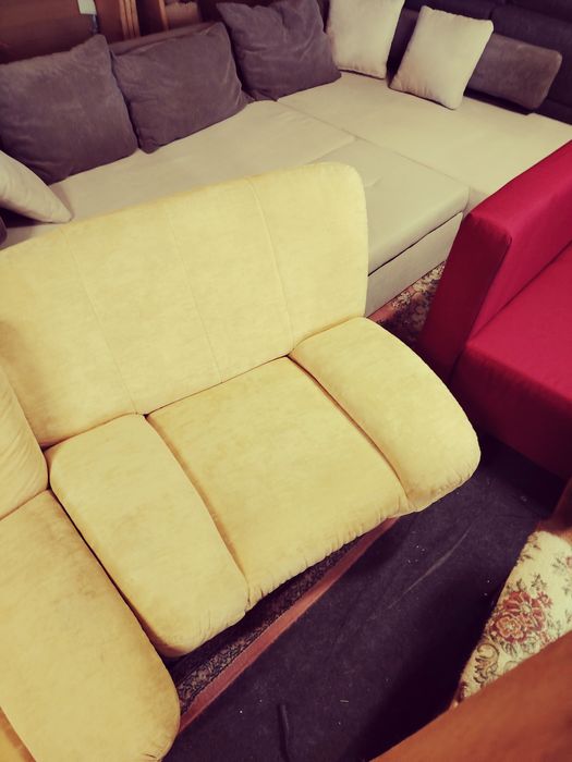 Colțare și canapele