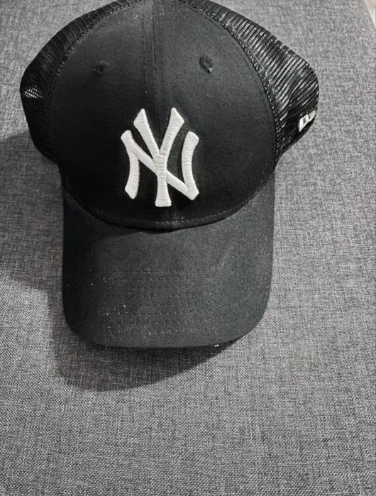 sapca new era black