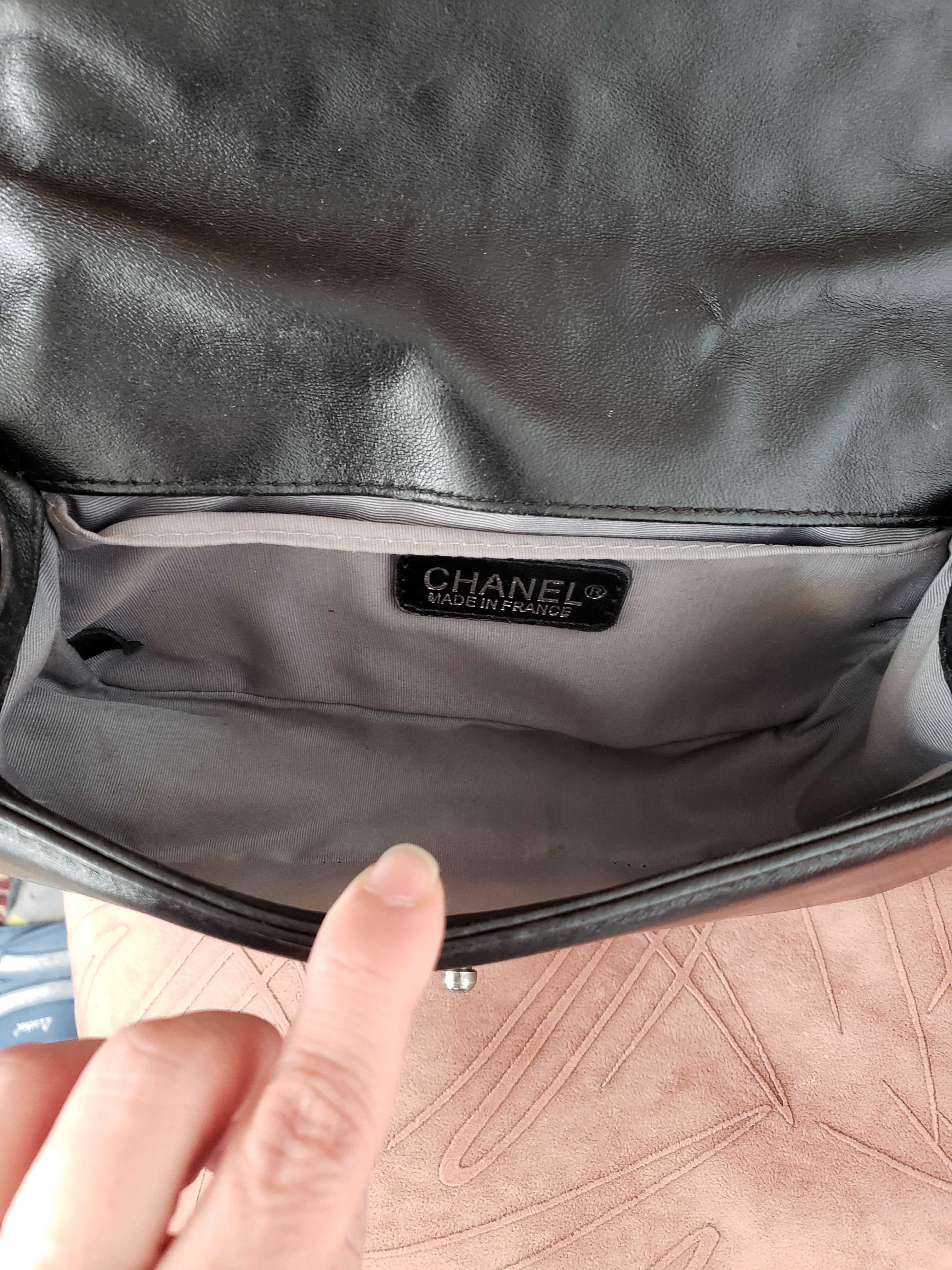 Chanel boy bag, Чанта от естествена кожа