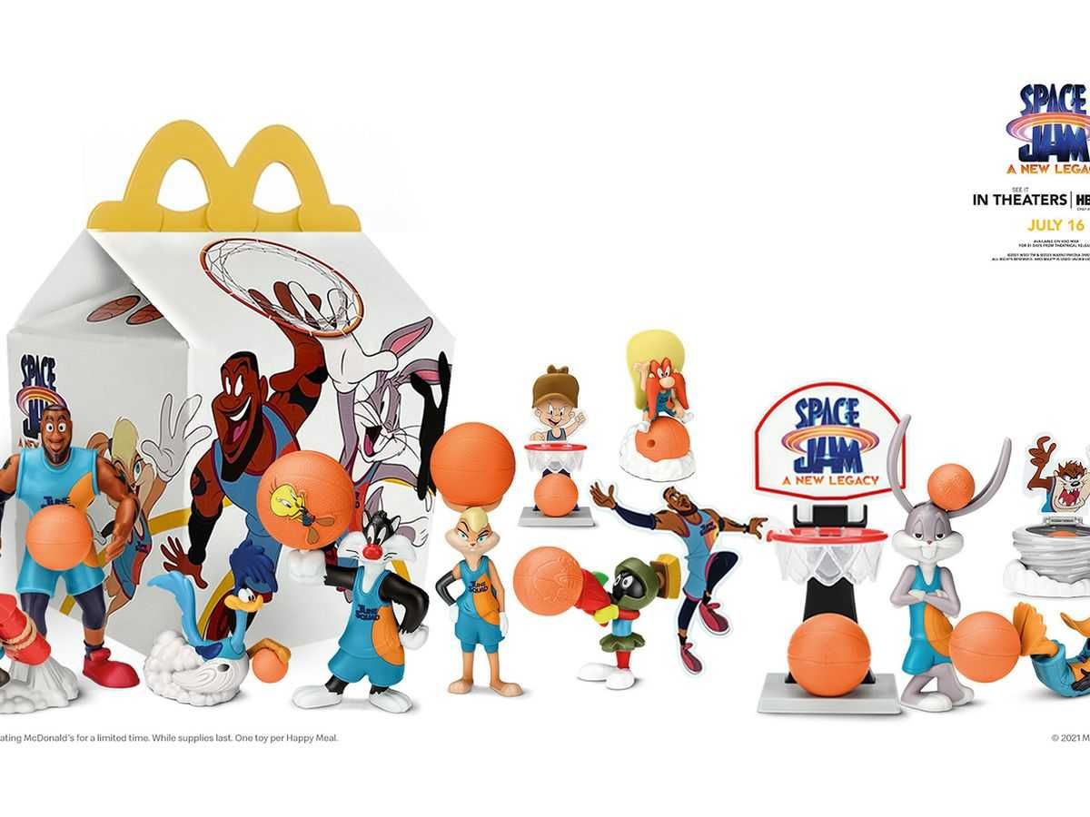 Фигурка на Леброн Джеймс от Mcdonalds от филма Space Jam: A New Legacy