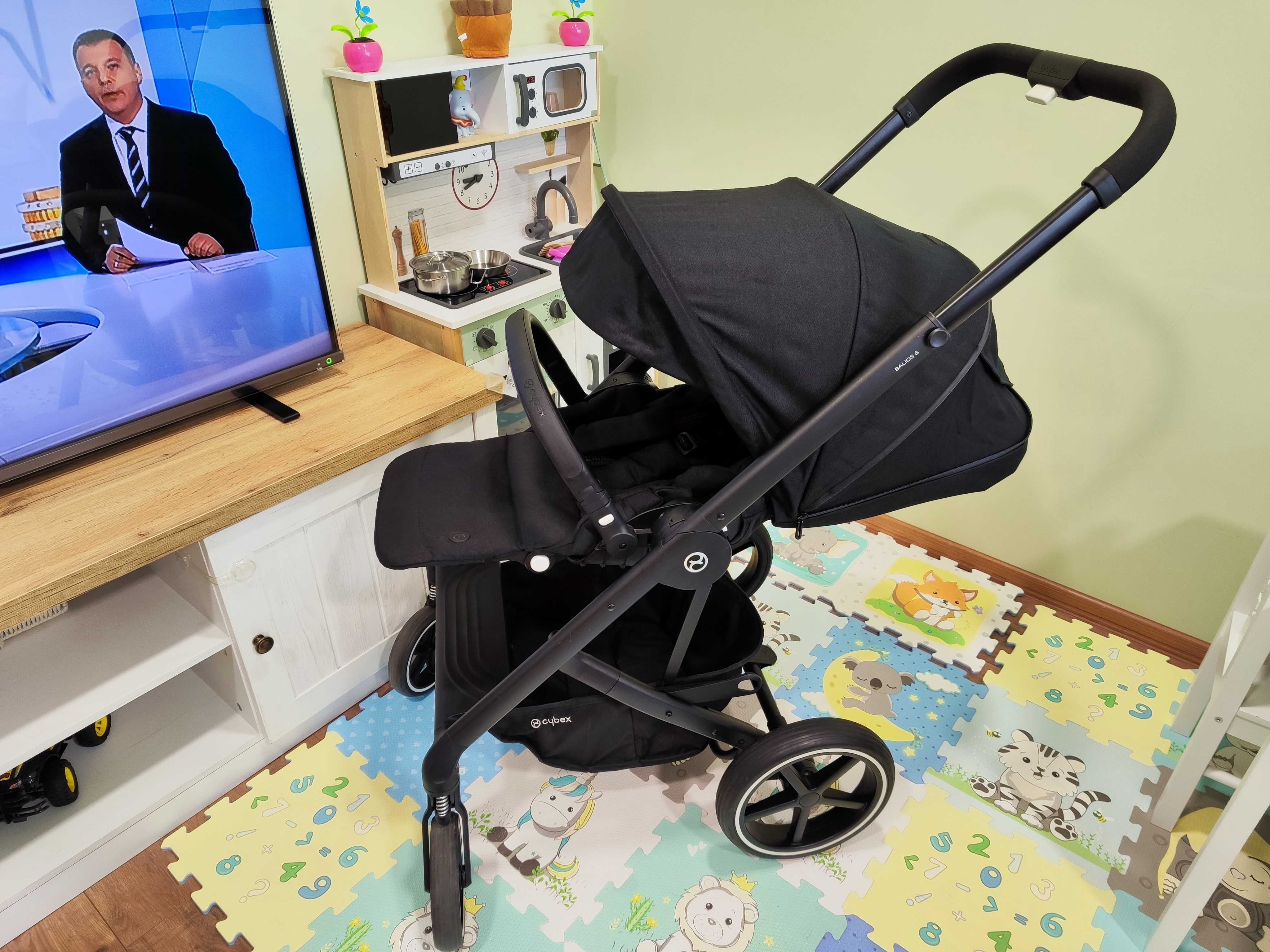 Balios S LUX deep BLACK CYBEX лятна количка