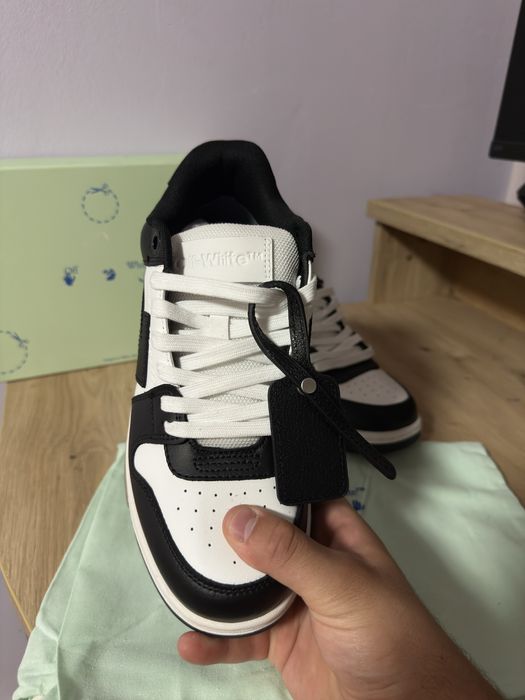 Off-White Out of office