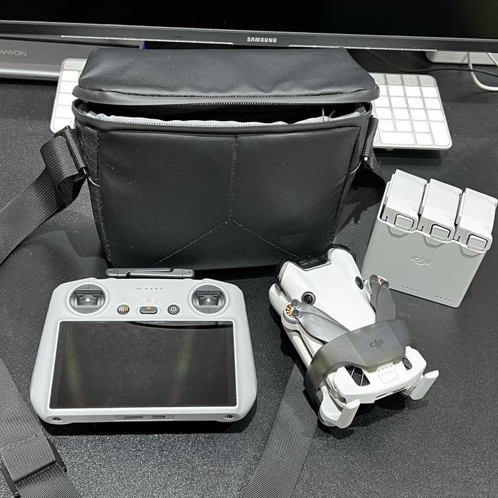 Дрон DJI Mini 4 Pro Fly More Combo Plus