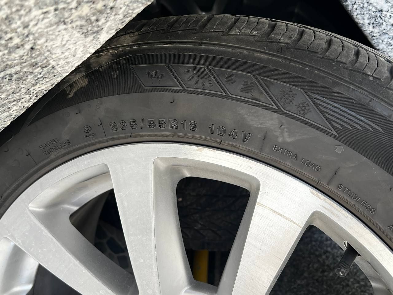 Диски с шинами R18 Malibu 1