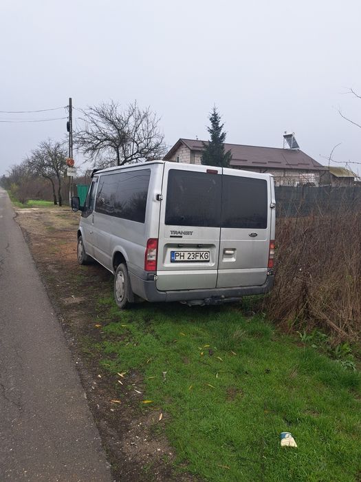 Vând Ford transit