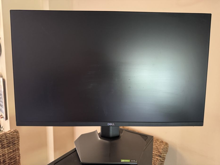 Le dau si separat : Pc gaming impreuna cu monitor si tastatura