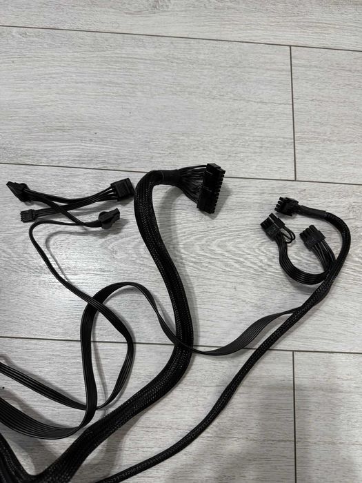 Sursă Corsair CX850M – 850W, Semi-Modulară, 80+ Bronze