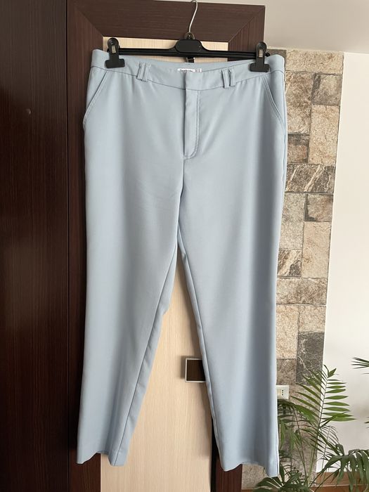 Vând pantaloni damă