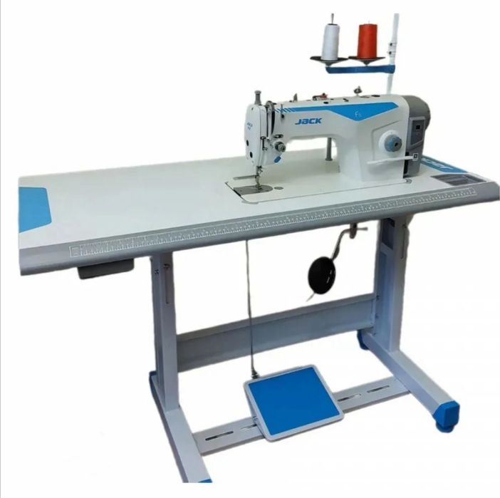 Продам швейную машину jack