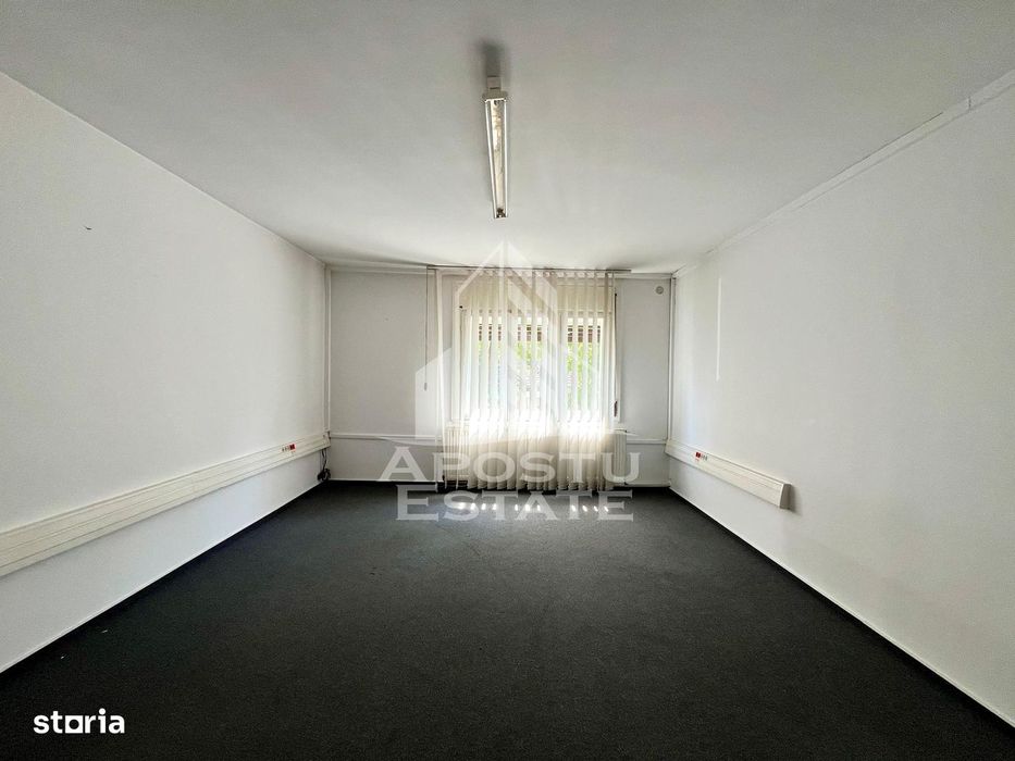 Casa cu 5 camere, 2 bai, pretabila pentru birouri. Girocului