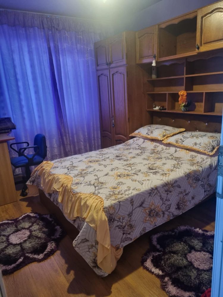 Inchiriez apartament 3 camere