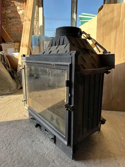 Чугунена Камина на дърва