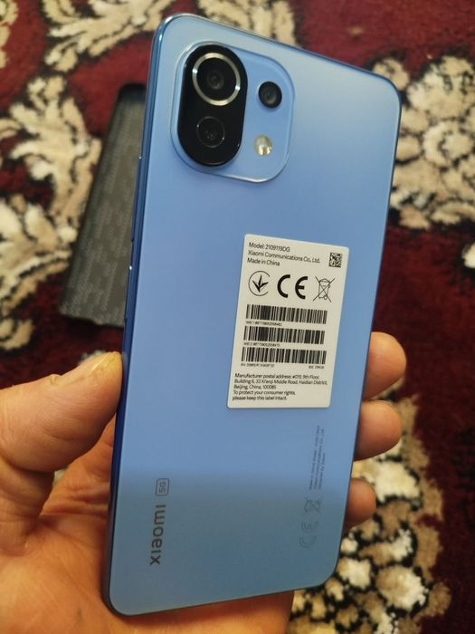 Xiyomi 11 layt 5g. 8.  256