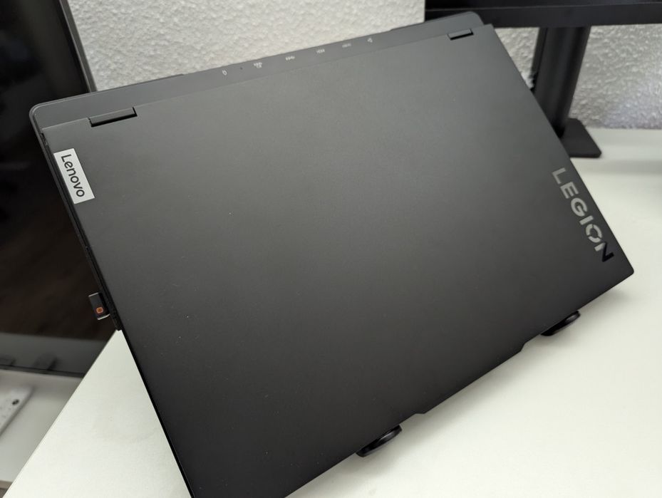 Vând Laptop Gaming Lenovo Legion Pro 7 16IRX9H  - Performanță de top!