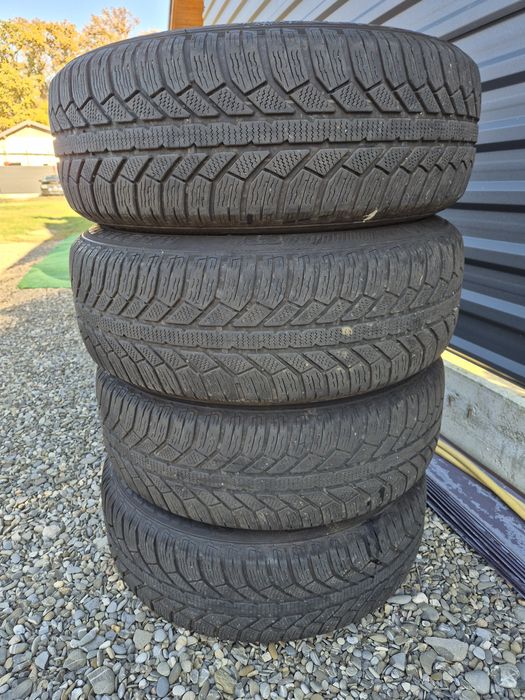 Vând jante+cauciucuri de Wv Tiguan 215/65/17 M+S 5/112/17
