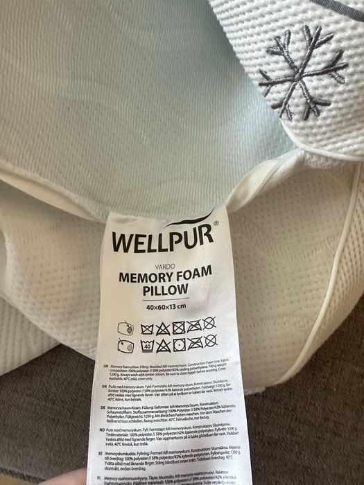 Vând o pernă Wellpur Vardo 40x60x13 memory foam