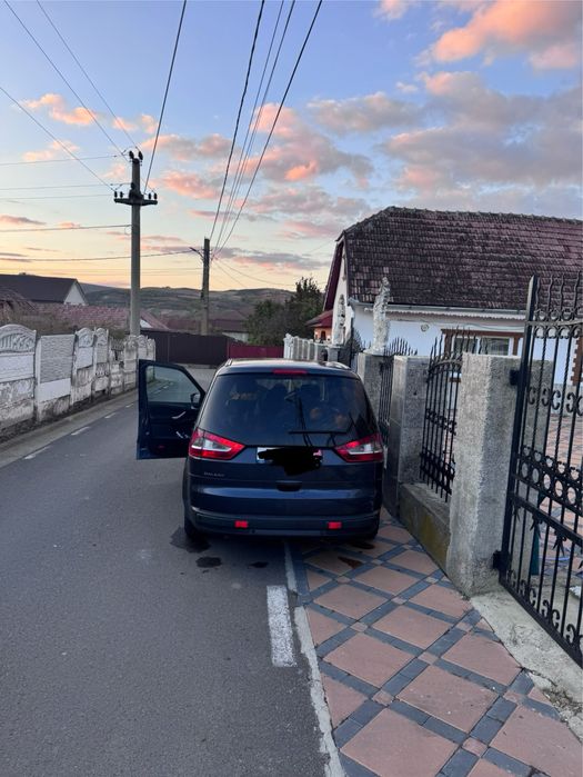 vand ford galaxy  2010 20i benzină