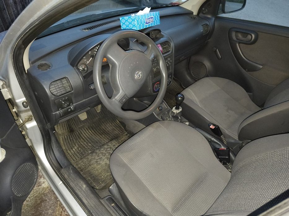 Opel corsa 1.0 2004