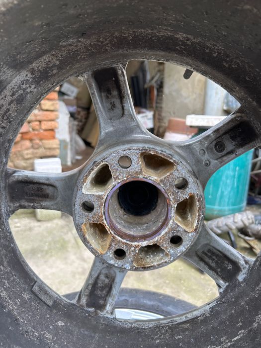 Jante BMW Cu cauciucuri de vară 205/55R16