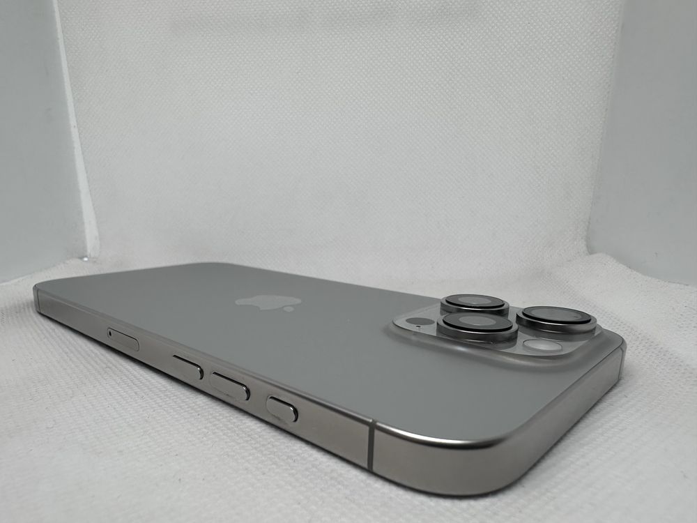 *Нов* Apple iPhone 16 Pro Max 256 GB Natural Titanium Unlocked