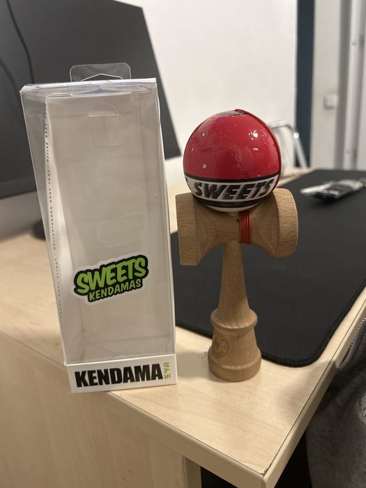 Sweets kendama rosu