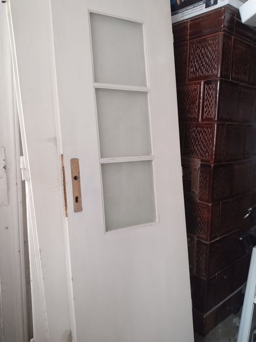 Foaie / foi de ușa din lemn plin sau prevăzute cu sticla