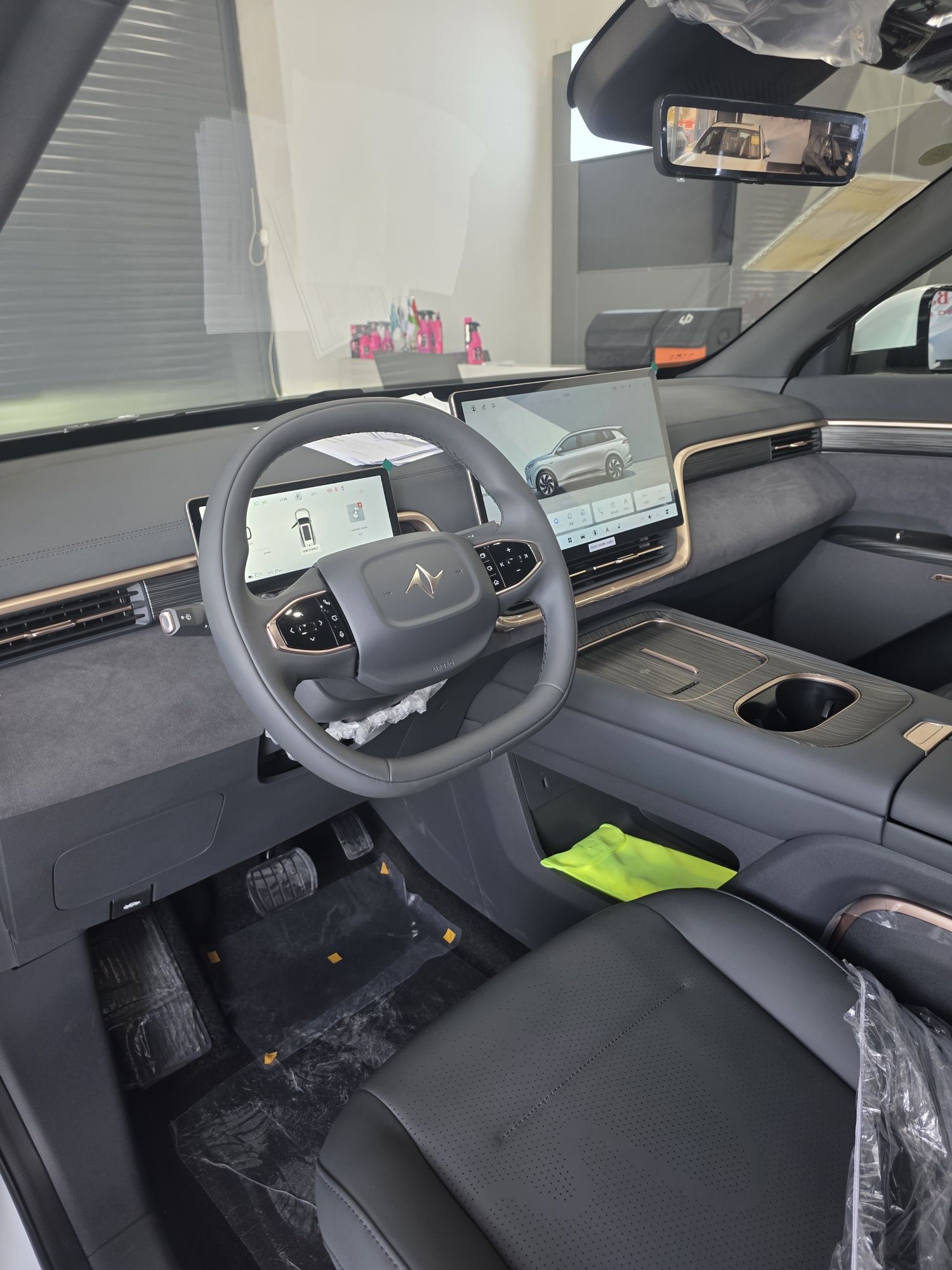Dongfeng eπ 008 gibrid 210
