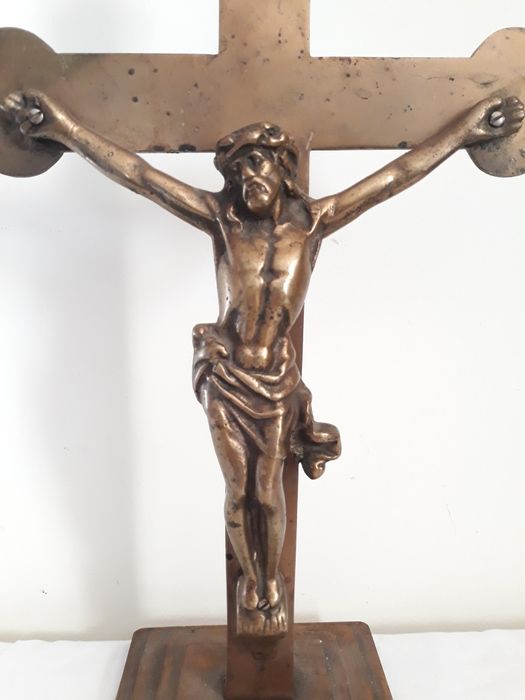 Crucifix / cruce veche, din bronz masiv, dimensiuni mari