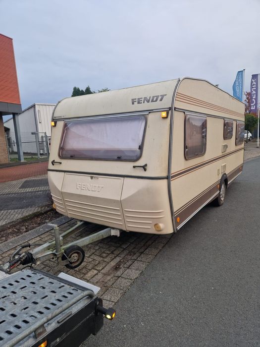 Продавам каравани