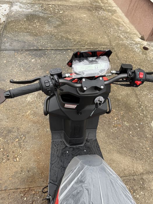 Scutere 50 cc si scutere electrice fara permis de inchiriat